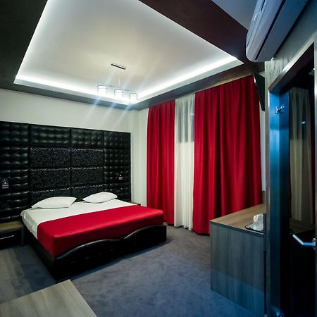 Hotel Aqua Тыргу-Жиу Экстерьер фото